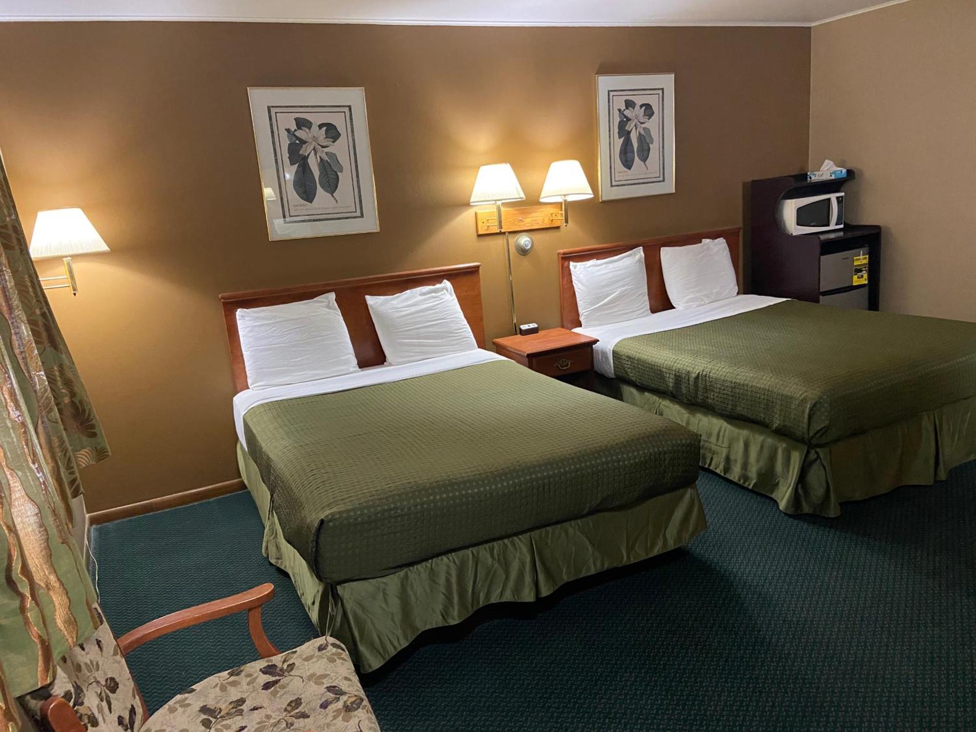 Colonial Inn Dyersville Ngoại thất bức ảnh