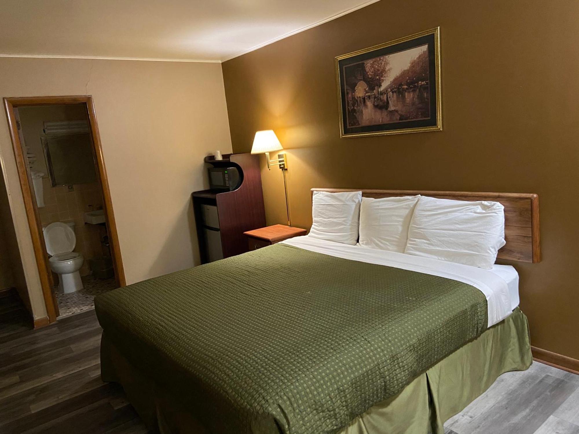 Colonial Inn Dyersville Ngoại thất bức ảnh