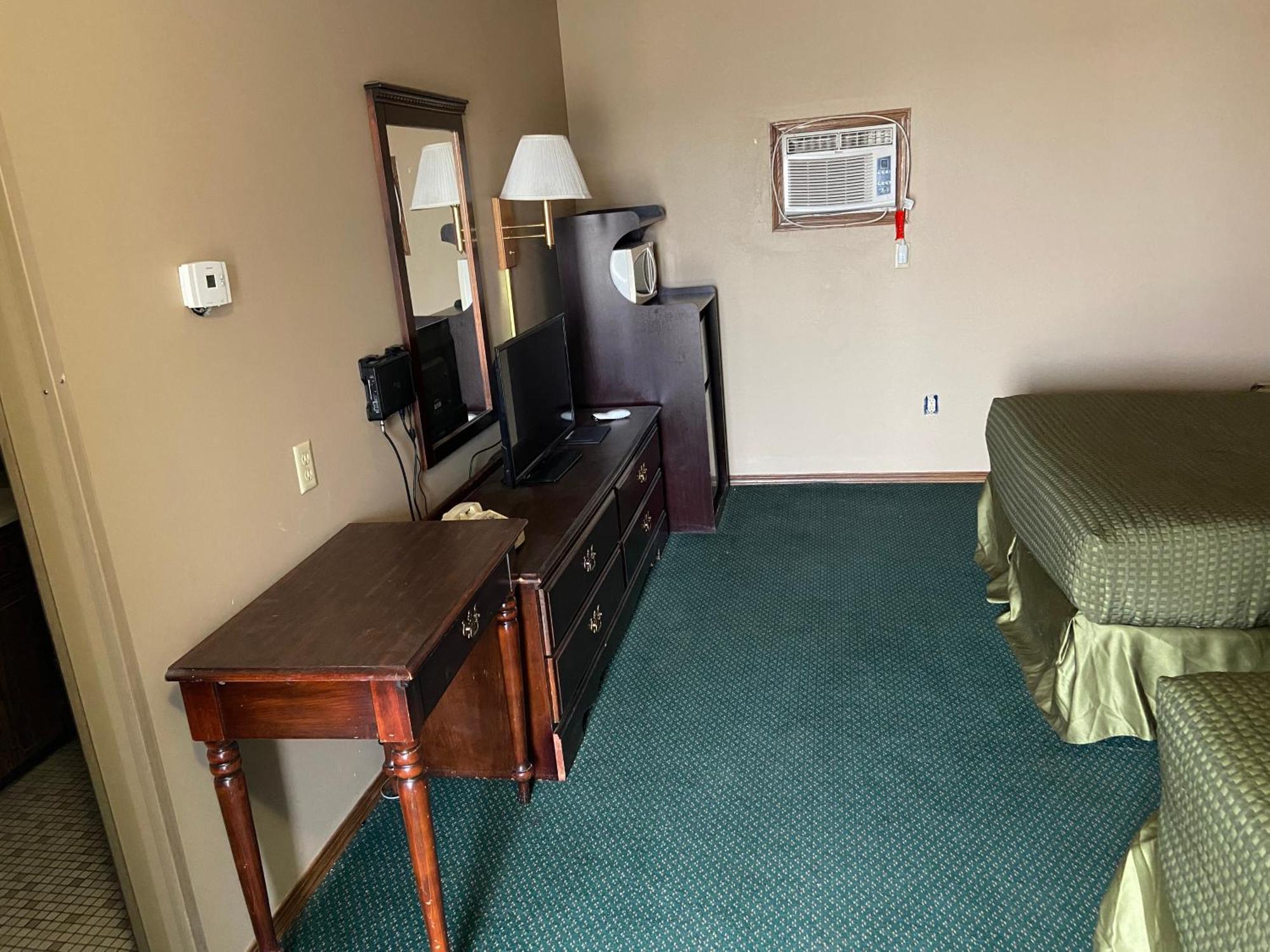 Colonial Inn Dyersville Ngoại thất bức ảnh